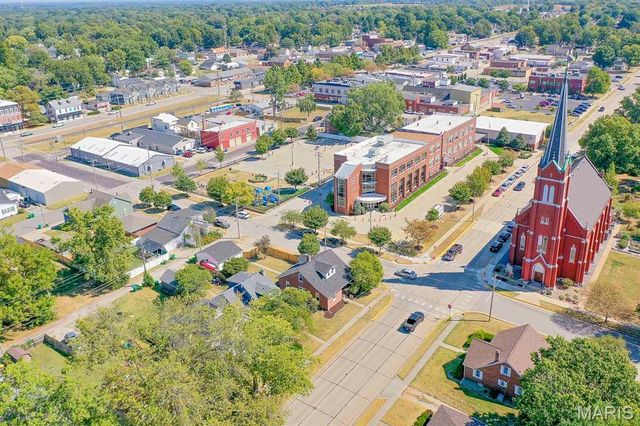 302 W 3rd Street, O'fallon, IL 62269