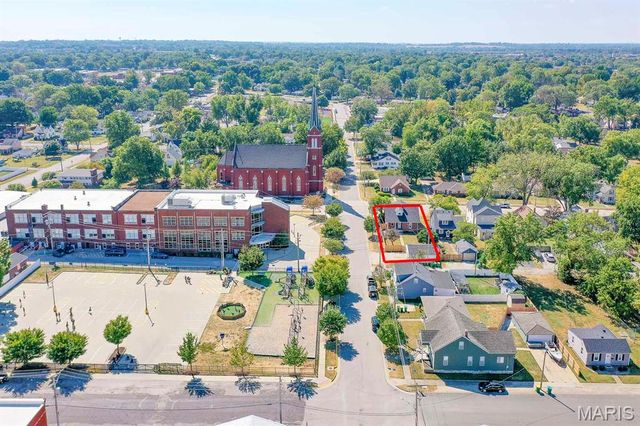 302 W 3rd Street, O'fallon, IL 62269