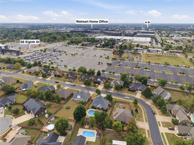 603 SE Jamaica Drive, Bentonville, AR 72712