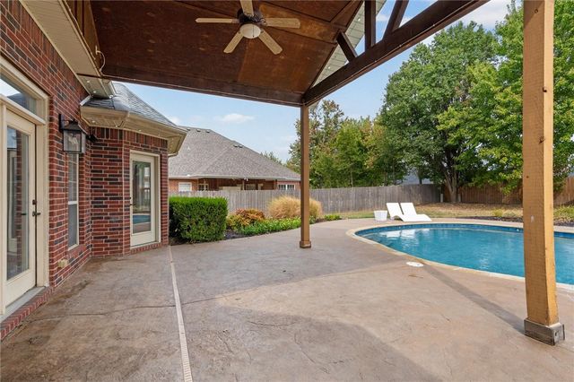 603 SE Jamaica Drive, Bentonville, AR 72712