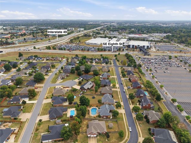 603 SE Jamaica Drive, Bentonville, AR 72712