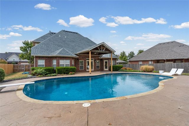 603 SE Jamaica Drive, Bentonville, AR 72712