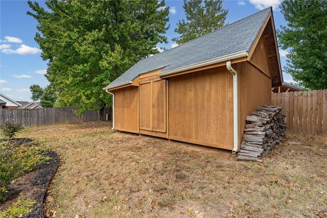 603 SE Jamaica Drive, Bentonville, AR 72712