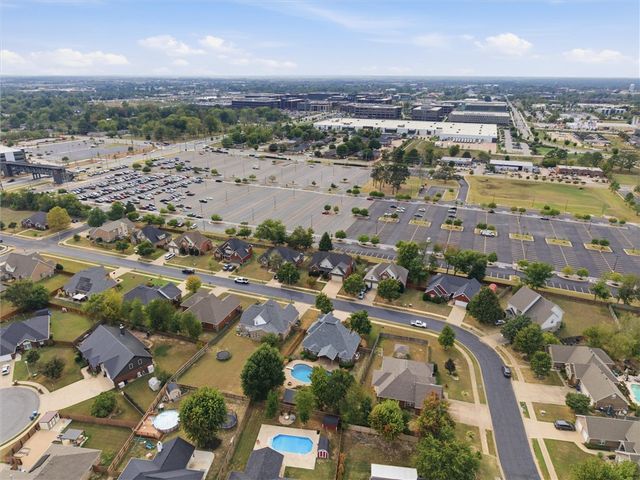 603 SE Jamaica Drive, Bentonville, AR 72712