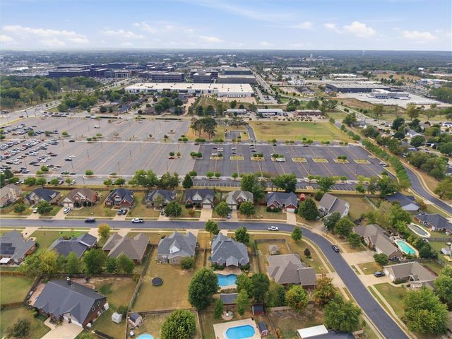 603 SE Jamaica Drive, Bentonville, AR 72712
