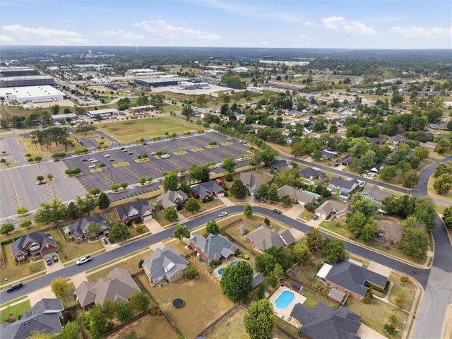 603 SE Jamaica Drive, Bentonville, AR 72712