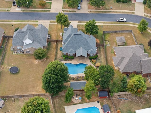 603 SE Jamaica Drive, Bentonville, AR 72712