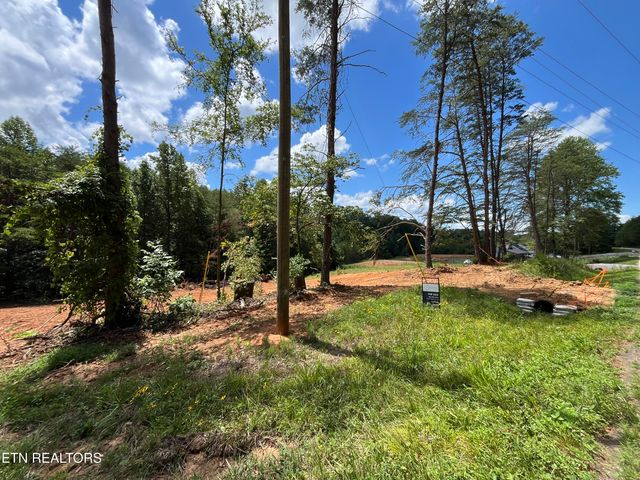 4540 6 Mile Rd Rd, Maryville, TN 37803