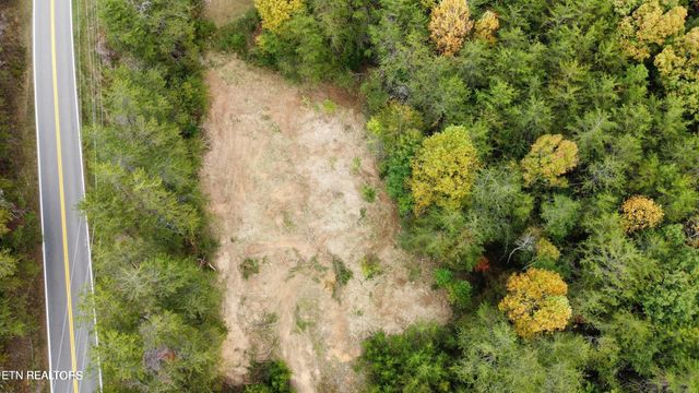 4540 6 Mile Rd Rd, Maryville, TN 37803