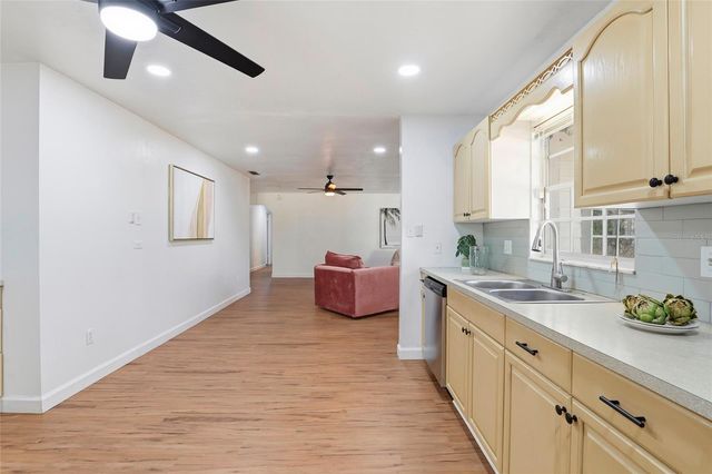 10002 NW 6TH PLACE, Gainesville, FL 32607