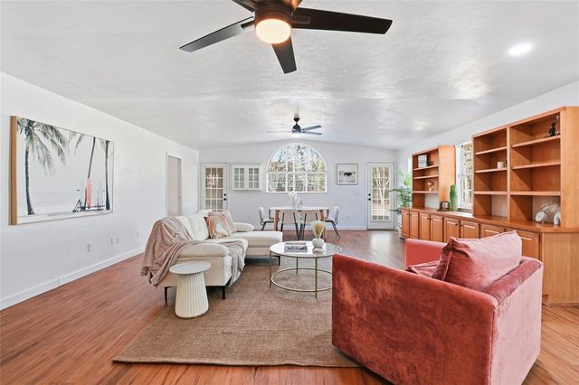 10002 NW 6TH PLACE, Gainesville, FL 32607