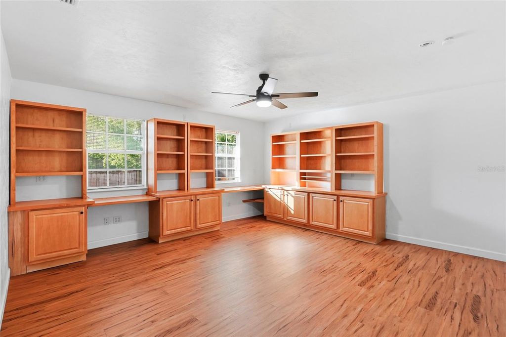 Image 11 of property listing at 10002 NW 6TH PLACE, Gainesville, FL 32607