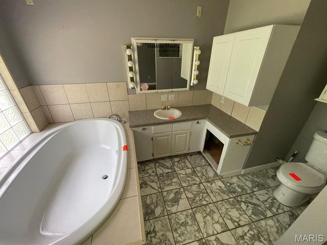 2979 Petticoat Junction Lane, Glen Carbon, IL 62034
