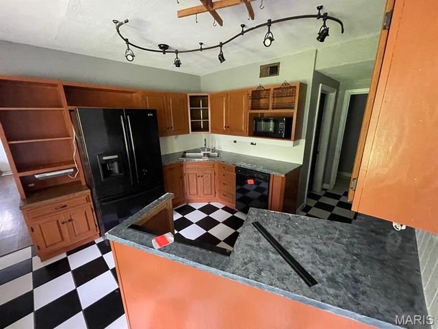 2979 Petticoat Junction Lane, Glen Carbon, IL 62034