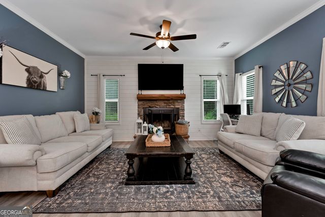 515 Forest Lake Road, Pendergrass, GA 30567