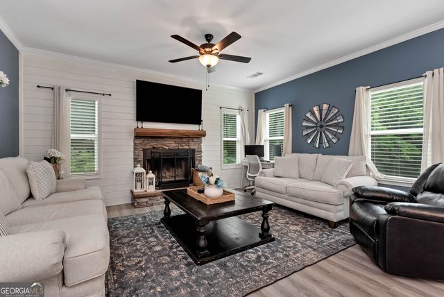 515 Forest Lake Road, Pendergrass, GA 30567