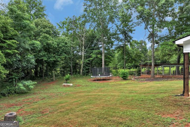 515 Forest Lake Road, Pendergrass, GA 30567