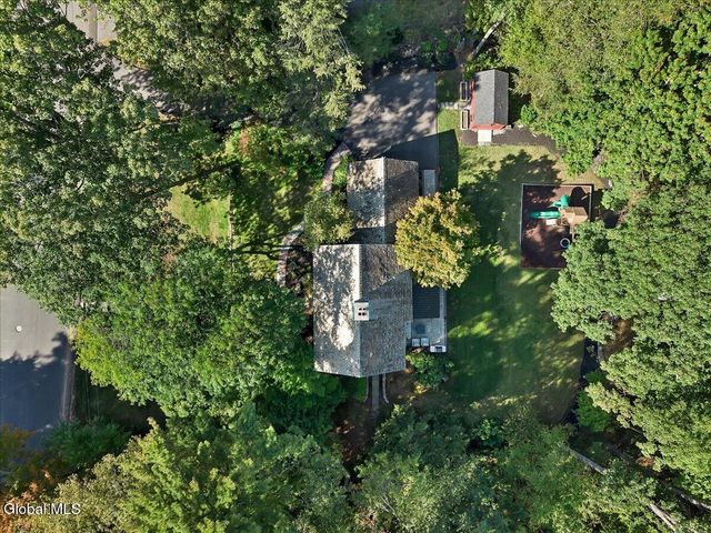 2267 Algonquin Road, Niskayuna, NY 12309