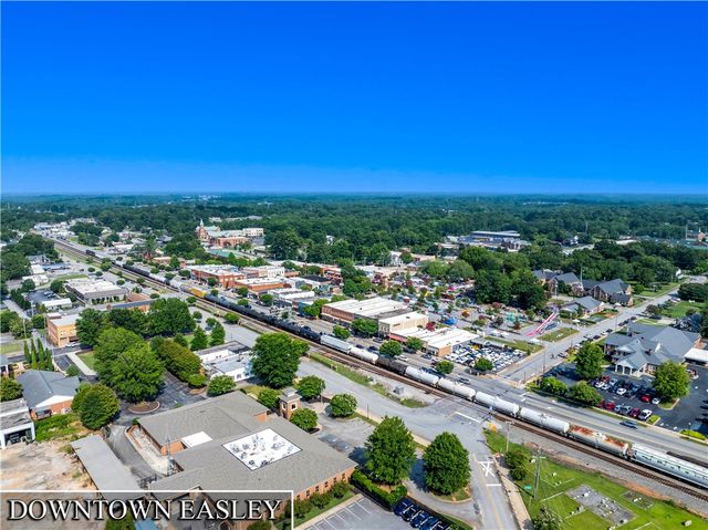 121 White Oak Drive, Easley, SC 29642