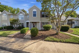 18 Inlandview Dr # B, Hampton, VA 23669