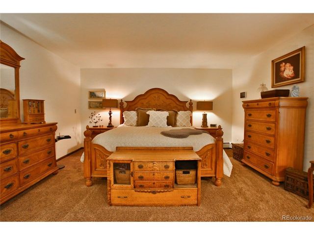 1370 Bellaire St, Broomfield, CO 80020