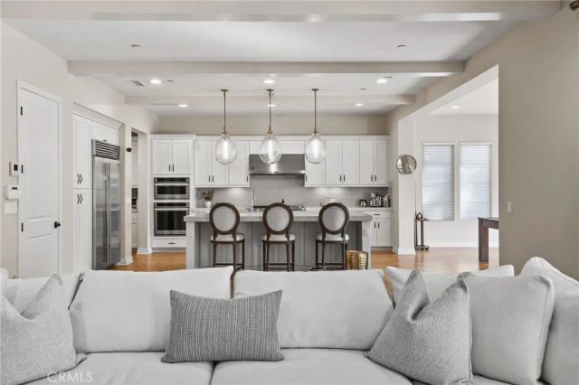 10 Shadybend, Irvine, CA 92602