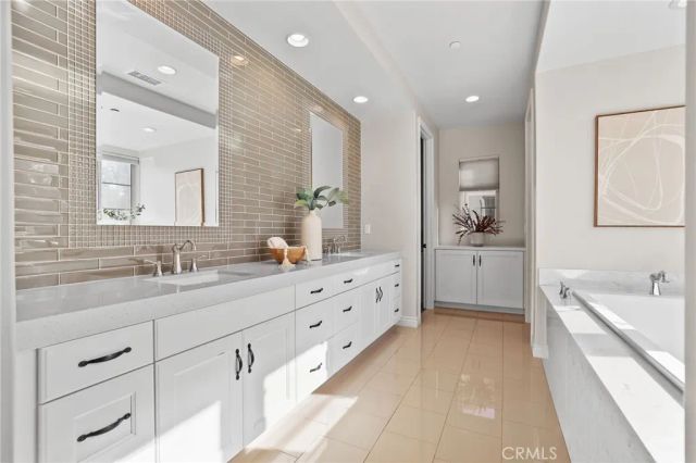 10 Shadybend, Irvine, CA 92602