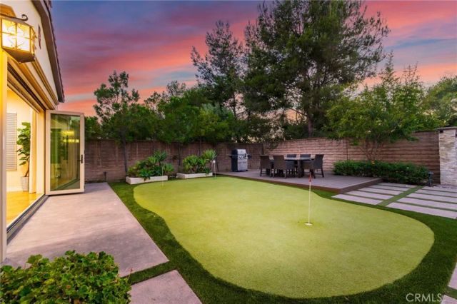 10 Shadybend, Irvine, CA 92602