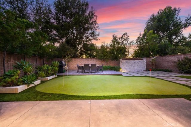 10 Shadybend, Irvine, CA 92602