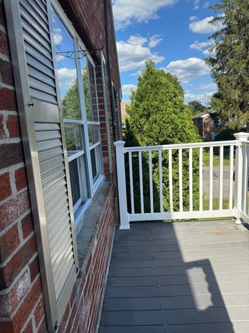 3 Elm St 7, Acton, MA 01720