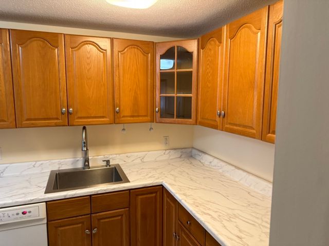 3 Elm St 7, Acton, MA 01720