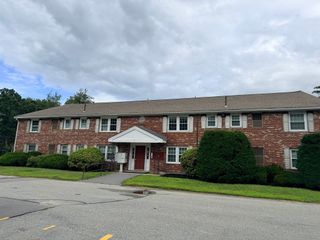 3 Elm St 7, Acton, MA 01720