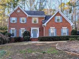 511 Shore NW Drive, Suwanee, GA 30024
