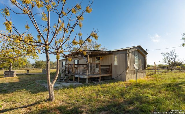 1440 Rendon, Poteet, TX 78065