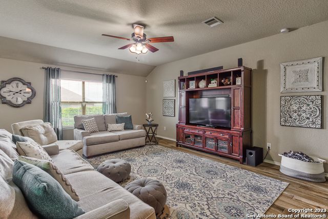 331 primrose, New Braunfels, TX 78132