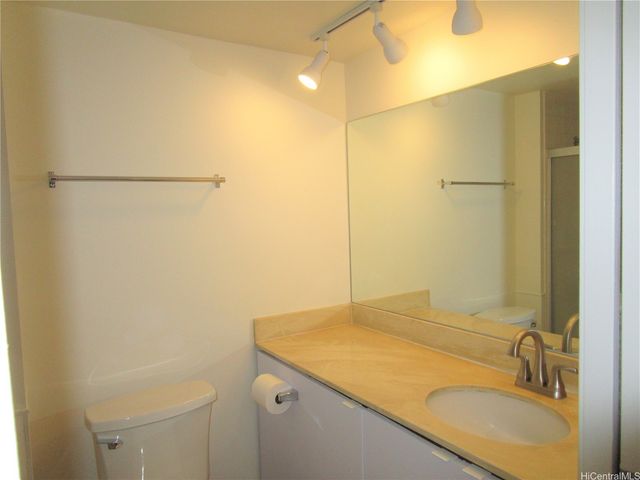 1560 Kanunu Street 920, Honolulu, HI 96814