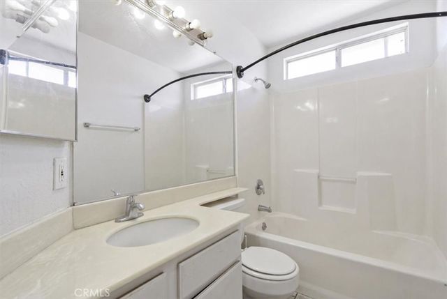 3301 Honeysuckle, Palmdale, CA 93550