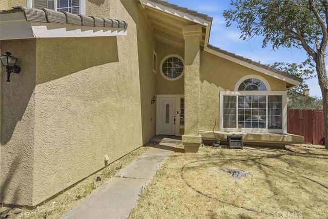 3301 Honeysuckle, Palmdale, CA 93550