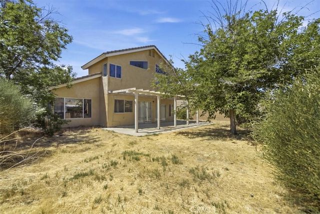 3301 Honeysuckle, Palmdale, CA 93550
