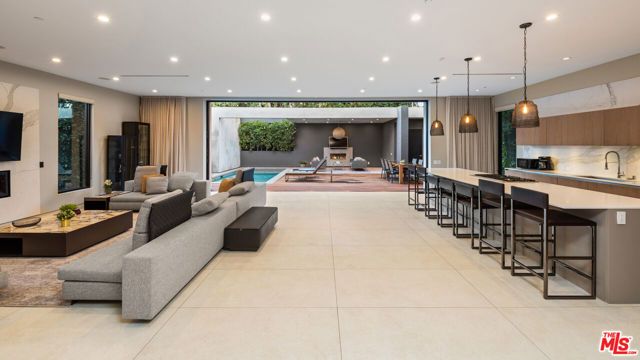 623 N EDINBURGH Avenue, Los Angeles, CA 90048