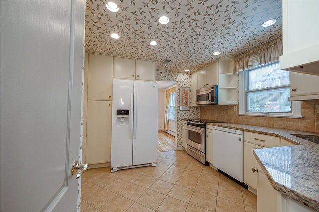 725 12th St, Oakmont, PA 15139