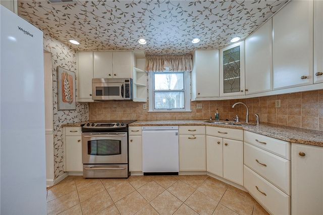 725 12th St, Oakmont, PA 15139