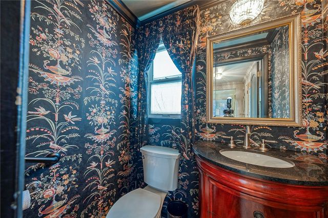 725 12th St, Oakmont, PA 15139