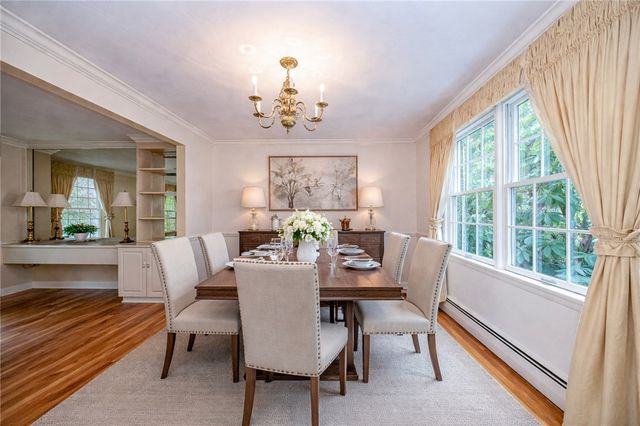 725 12th St, Oakmont, PA 15139