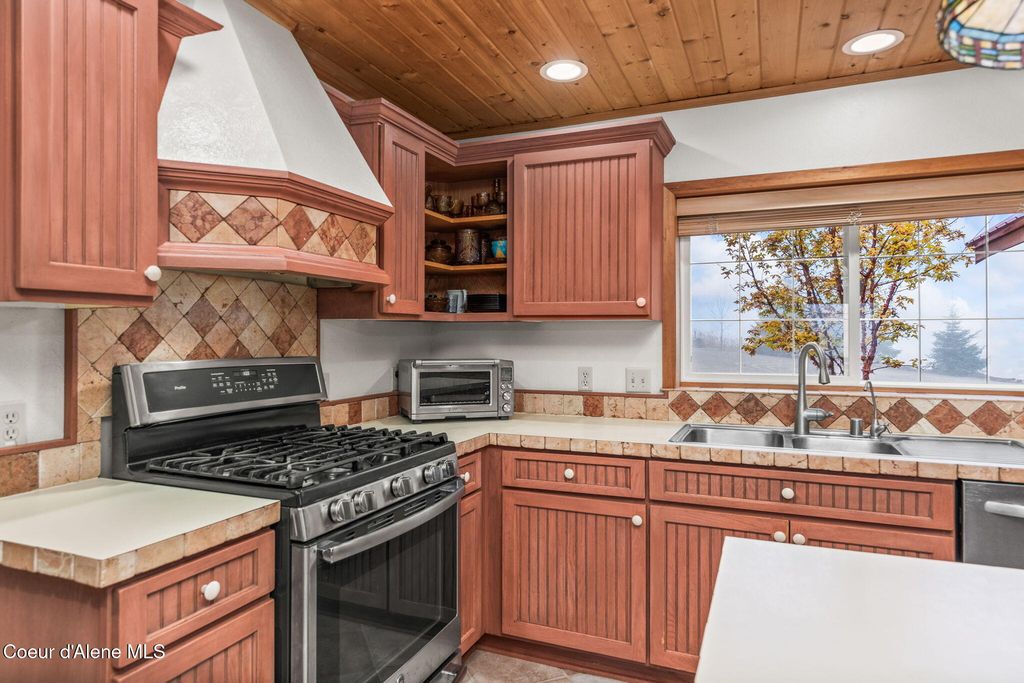 6584 E Burma Rd, Harrison, ID 83833 photo 20