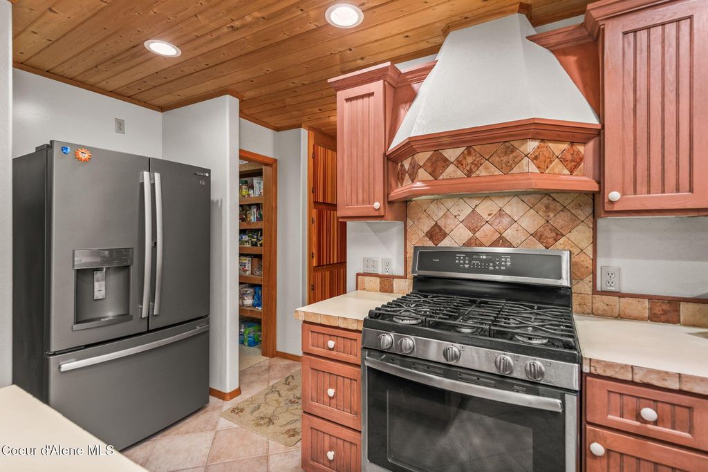 6584 E Burma Rd, Harrison, ID 83833 photo 22