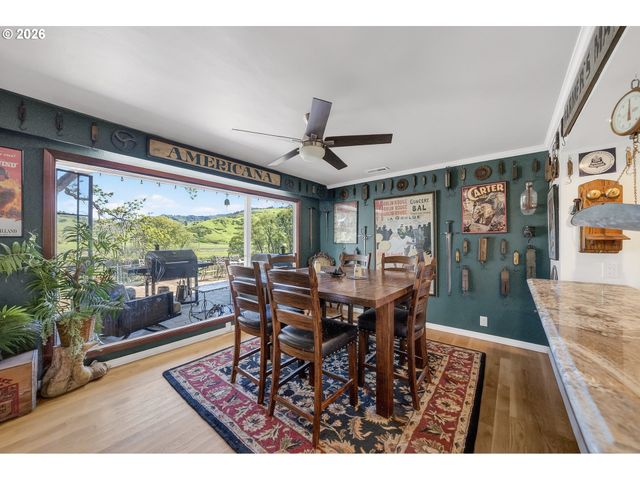 250 RUCKLES Dr, Myrtle Creek, OR 97457