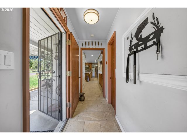 250 RUCKLES Dr, Myrtle Creek, OR 97457