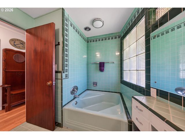 250 RUCKLES Dr, Myrtle Creek, OR 97457