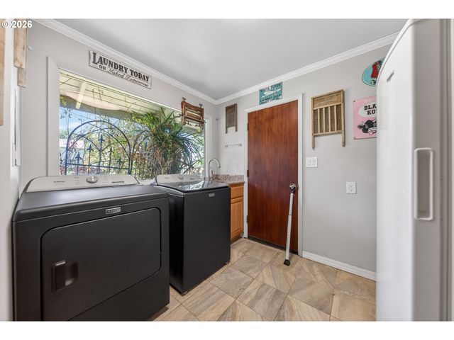 250 RUCKLES Dr, Myrtle Creek, OR 97457